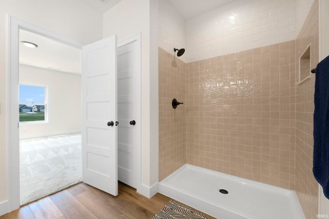 4725 Silverstone Passage, Fort Wayne, IN 46818