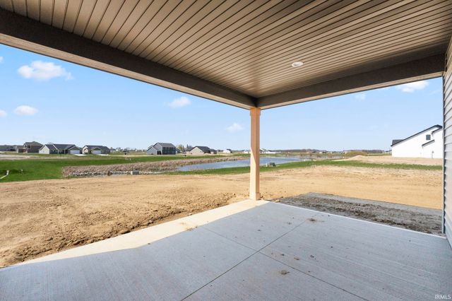 4725 Silverstone Passage, Fort Wayne, IN 46818