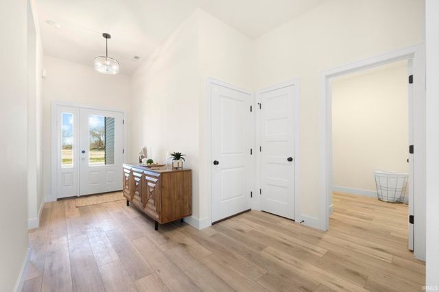 4725 Silverstone Passage, Fort Wayne, IN 46818