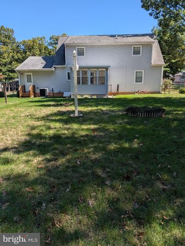 87 FALLING ROCK DR, Stuarts Draft, VA 24477