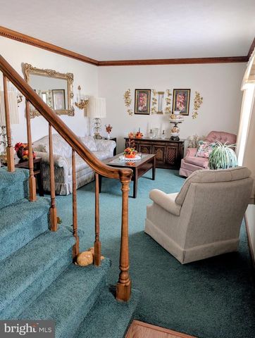 87 FALLING ROCK DR, Stuarts Draft, VA 24477