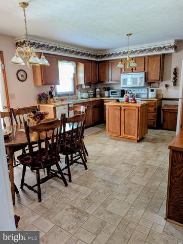 87 FALLING ROCK DR, Stuarts Draft, VA 24477