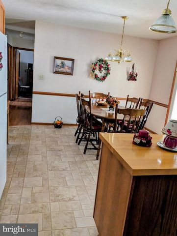 87 FALLING ROCK DR, Stuarts Draft, VA 24477