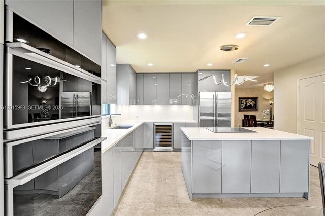 10403 Santiago St, Cooper City, FL 33026