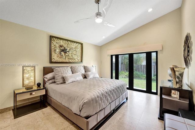 10403 Santiago St, Cooper City, FL 33026