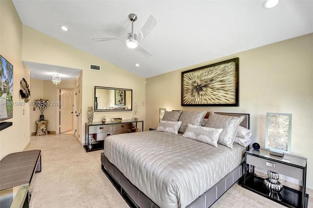 10403 Santiago St, Cooper City, FL 33026