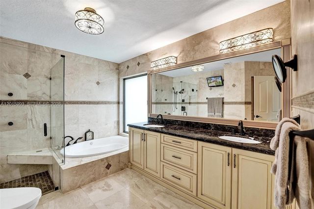 10403 Santiago St, Cooper City, FL 33026