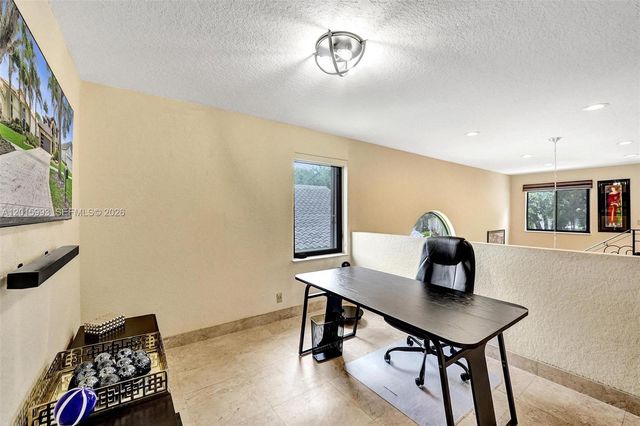 10403 Santiago St, Cooper City, FL 33026