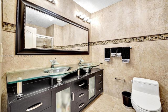 10403 Santiago St, Cooper City, FL 33026