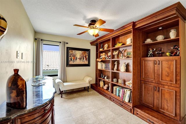 10403 Santiago St, Cooper City, FL 33026