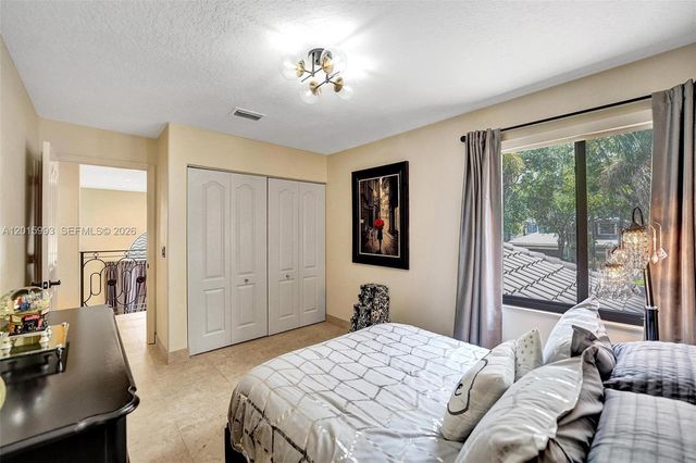 10403 Santiago St, Cooper City, FL 33026