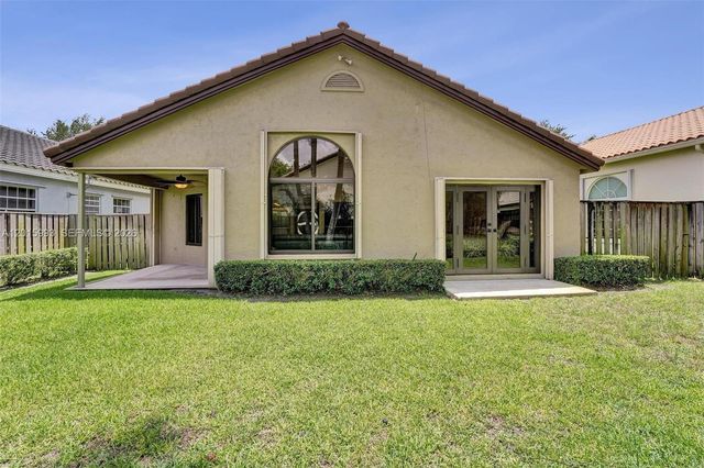 10403 Santiago St, Cooper City, FL 33026
