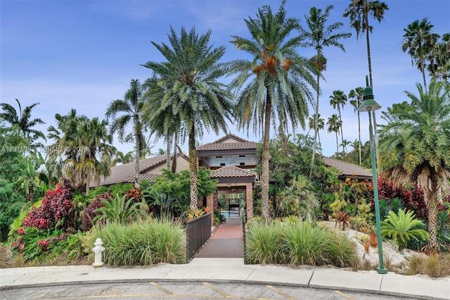 10403 Santiago St, Cooper City, FL 33026