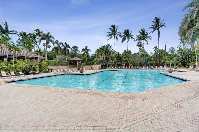 10403 Santiago St, Cooper City, FL 33026