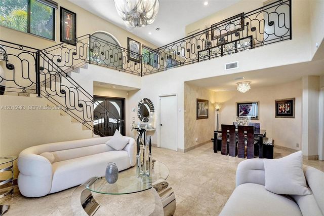 10403 Santiago St, Cooper City, FL 33026