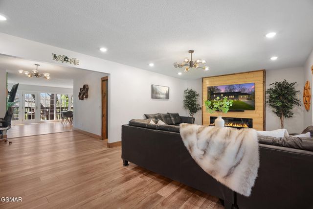 4020 Hitching Post Road, Pigeon Forge, TN 37863