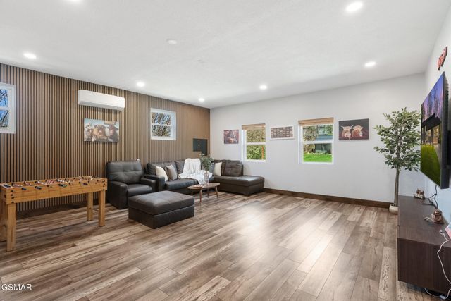 4020 Hitching Post Road, Pigeon Forge, TN 37863