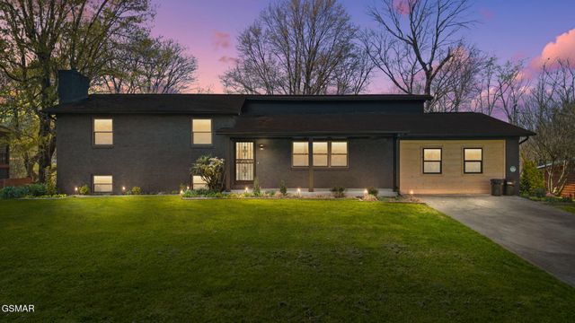 4020 Hitching Post Road, Pigeon Forge, TN 37863