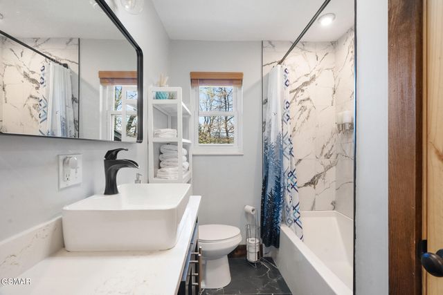 4020 Hitching Post Road, Pigeon Forge, TN 37863