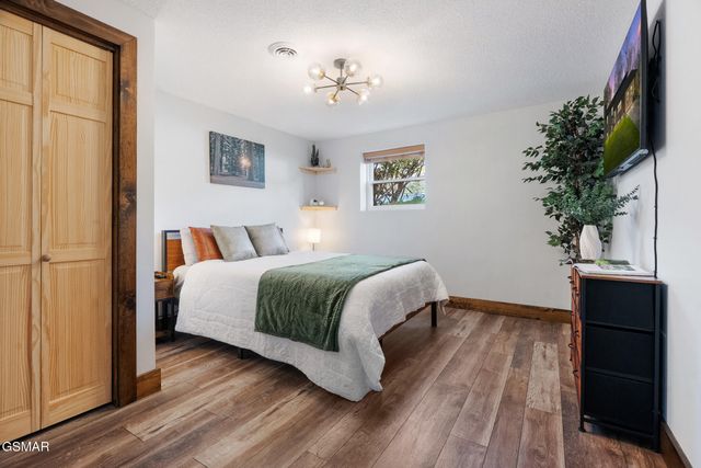 4020 Hitching Post Road, Pigeon Forge, TN 37863