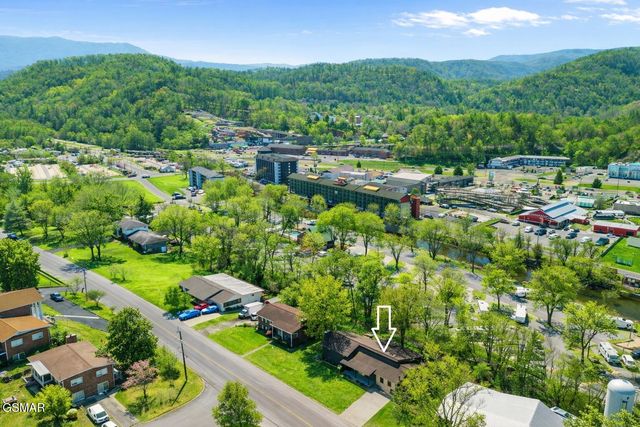 4020 Hitching Post Road, Pigeon Forge, TN 37863