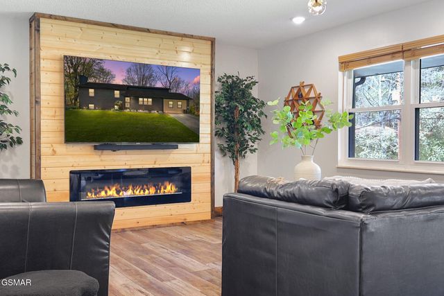 4020 Hitching Post Road, Pigeon Forge, TN 37863