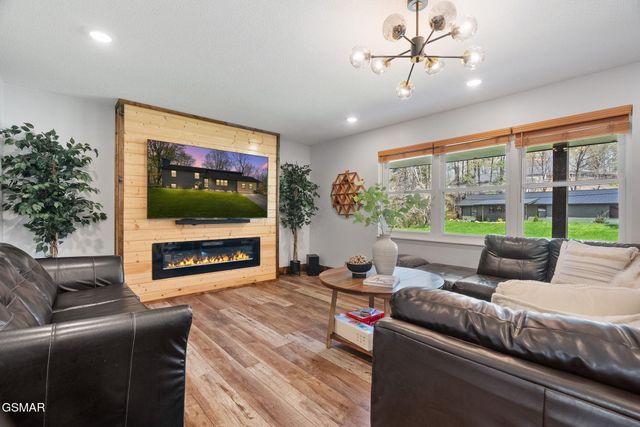 4020 Hitching Post Road, Pigeon Forge, TN 37863