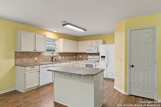5132 Columbia, San Antonio, TX 78108