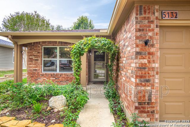 5132 Columbia, San Antonio, TX 78108