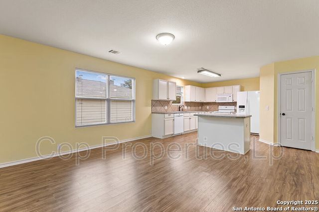5132 Columbia, San Antonio, TX 78108
