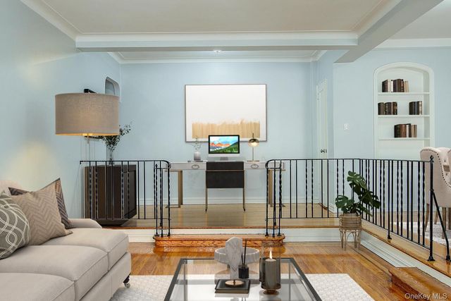 77-14 113th Street 2A, Forest Hills, NY 11375