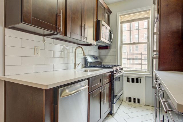77-14 113th Street 2A, Forest Hills, NY 11375