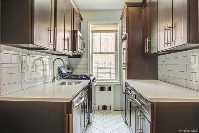 77-14 113th Street 2A, Forest Hills, NY 11375