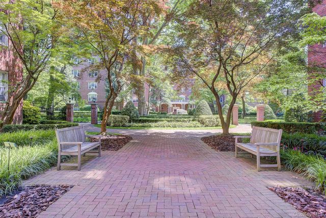 77-14 113th Street 2A, Forest Hills, NY 11375