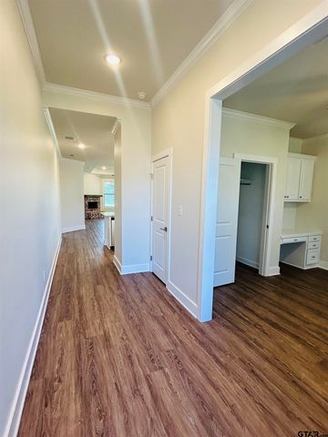 15033 High Country Acres Ln, Tyler, TX 75706