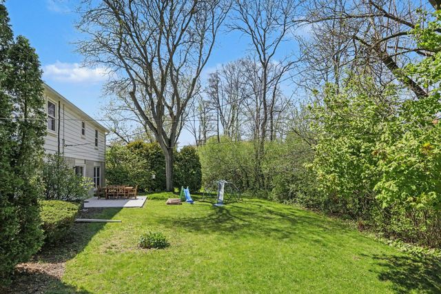 32318 Bonnet Hill Road, Farmington Hills, MI 48334