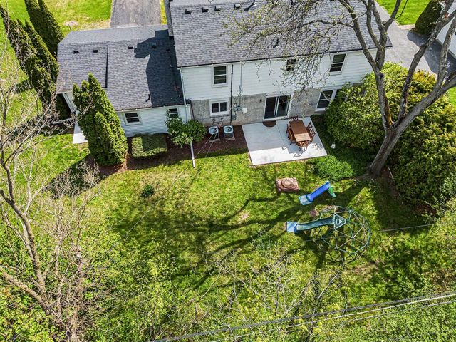 32318 Bonnet Hill Road, Farmington Hills, MI 48334