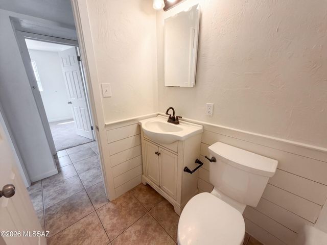 1621 S Bristol Avenue, Tucson, AZ 85713