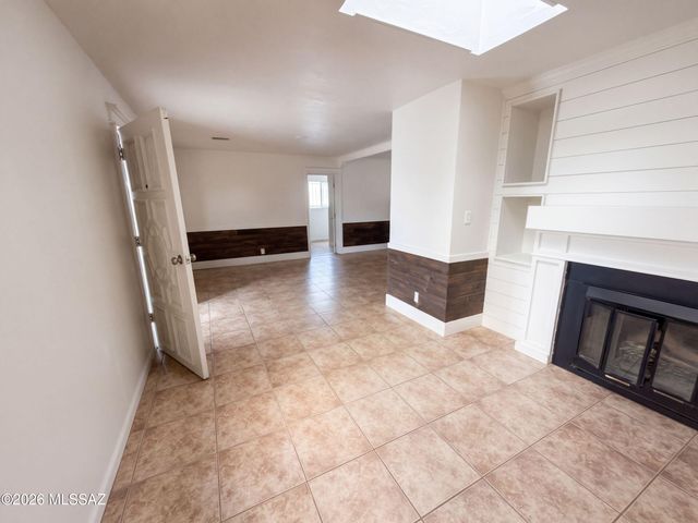 1621 S Bristol Avenue, Tucson, AZ 85713