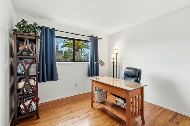 5049 Corvair St, North Highlands, CA 95660