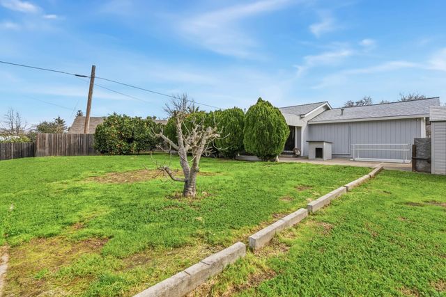 5049 Corvair St, North Highlands, CA 95660
