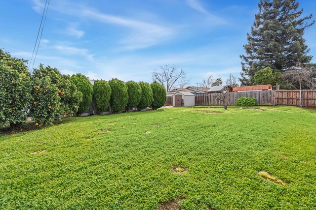5049 Corvair St, North Highlands, CA 95660