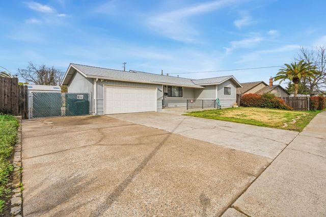 5049 Corvair St, North Highlands, CA 95660
