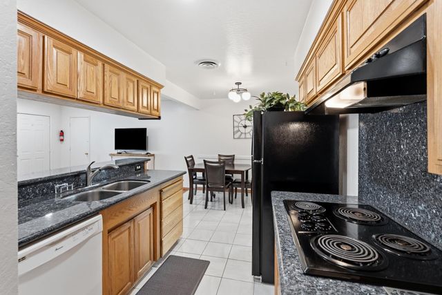 5049 Corvair St, North Highlands, CA 95660