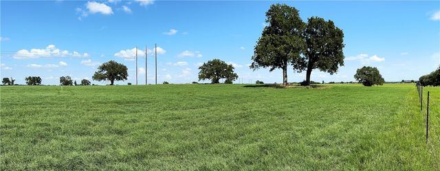 693 J W Martine Road, Hearne, TX 77859