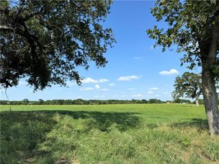 693 J W Martine Road, Hearne, TX 77859