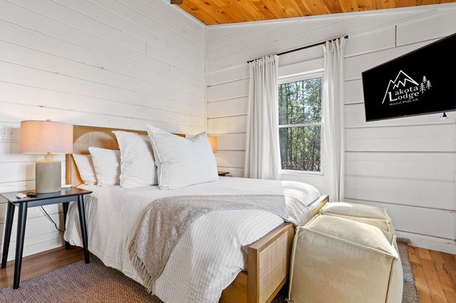 118 Lakota Lane, Mineral Bluff, GA 30559