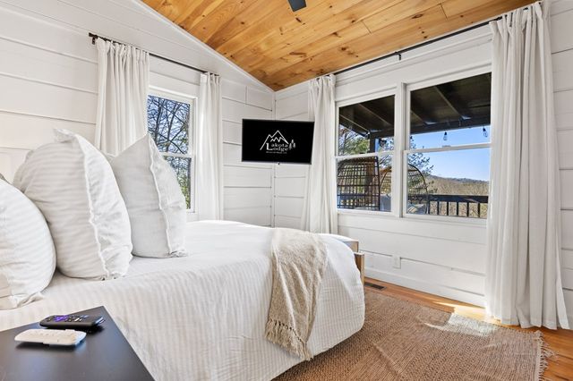 118 Lakota Lane, Mineral Bluff, GA 30559