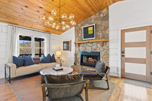 118 Lakota Lane, Mineral Bluff, GA 30559