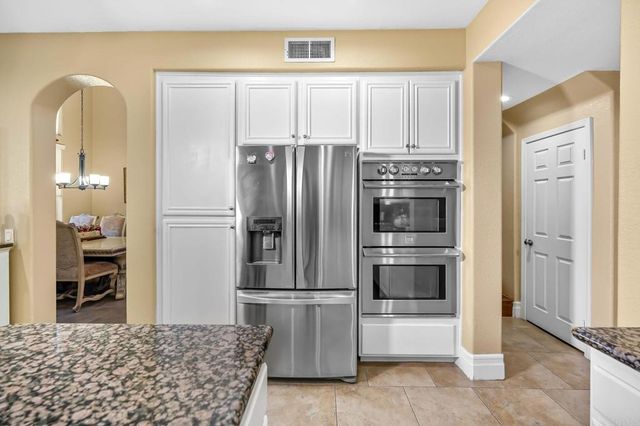 1819 Fabled Waters Dr, Spring Valley, CA 91977